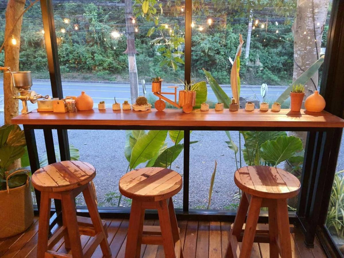 The Mud Bamboo Cafe And Beds 2*