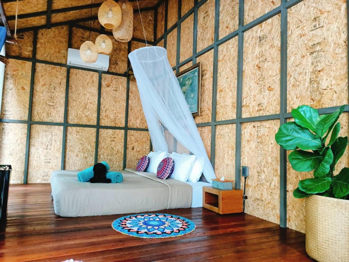 The Mud Bamboo Cafe And Beds Hotel