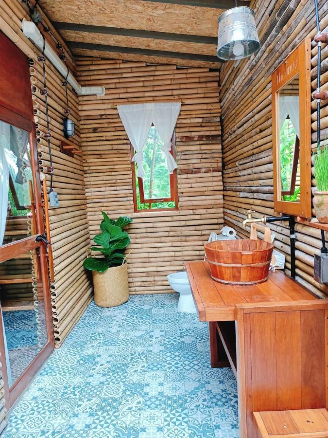 Hotel The Mud Bamboo Cafe And Beds Ban Bang Po