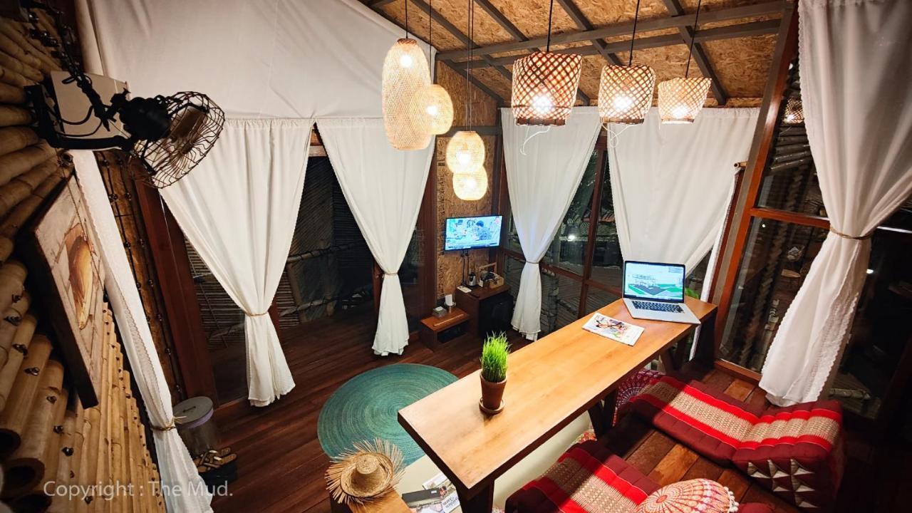 Hotel The Mud Bamboo Cafe And Beds