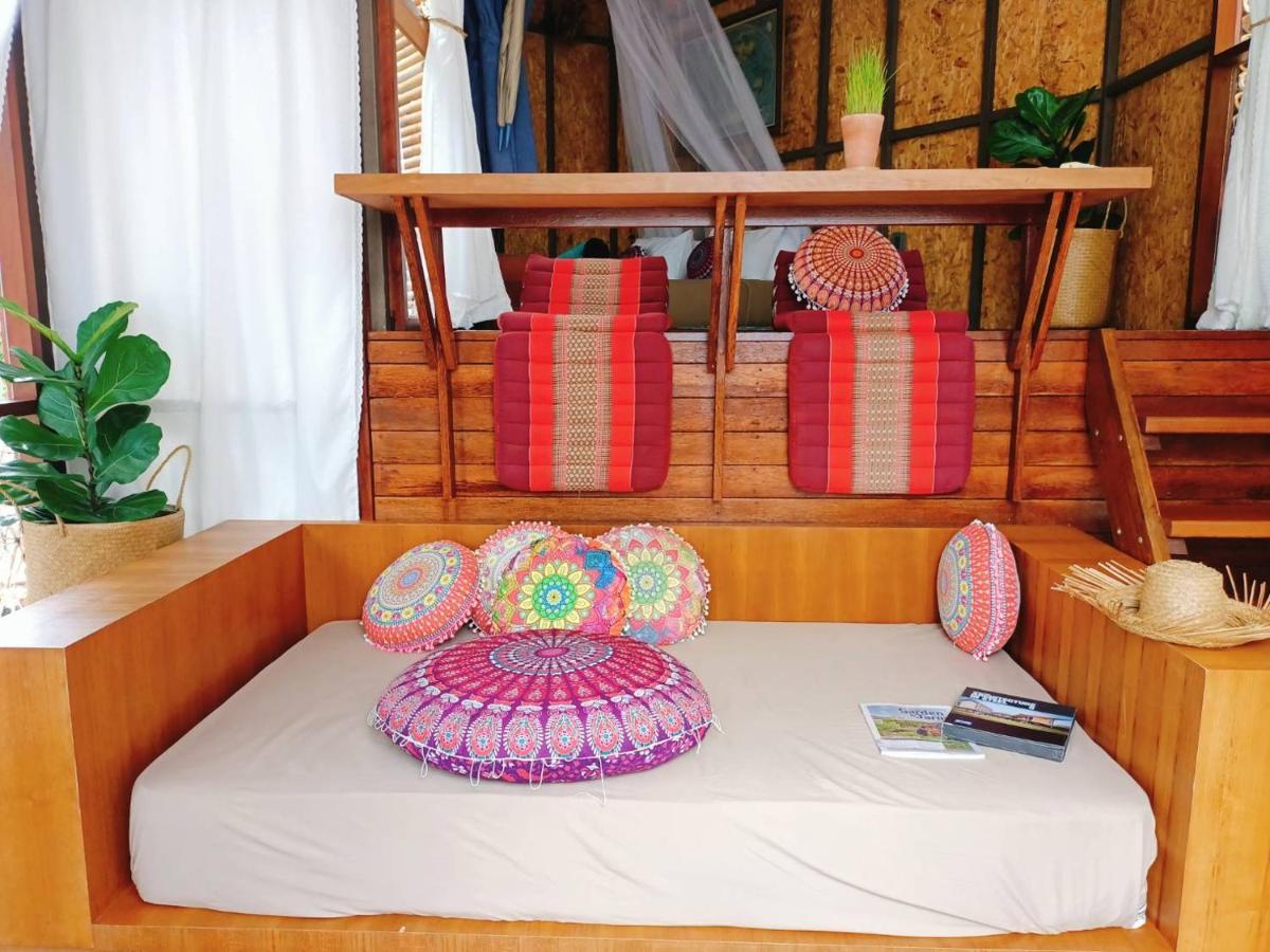 The Mud Bamboo Cafe And Beds Hotel