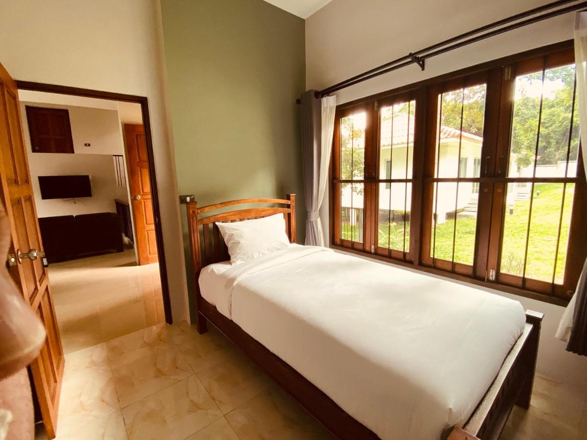 Resort Baan Nai Suan