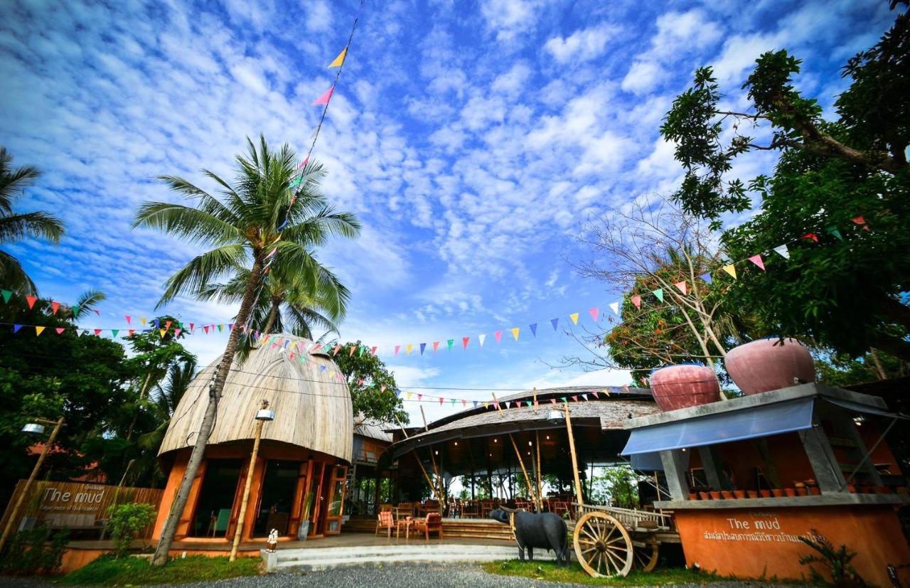 The Mud Bamboo Cafe And Beds 2* Ban Bang Po