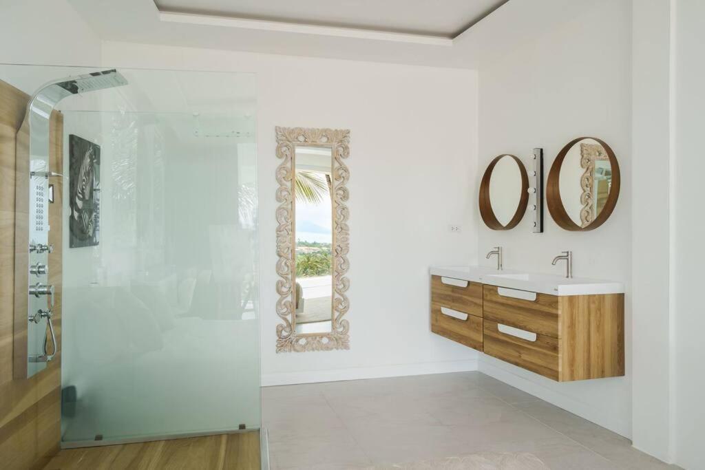 Suay - 2 Swimming Pool And Sea View By For Pousada *