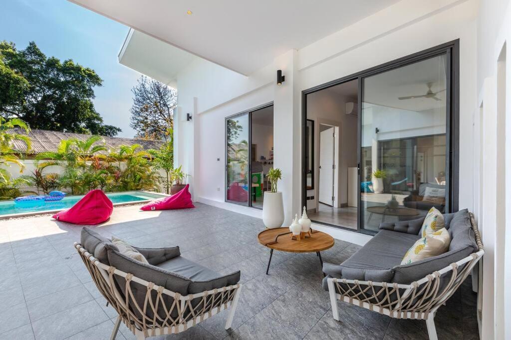 Villa Lady Blue, 3 Bedrooms, Chaweng Noi Koh Samui