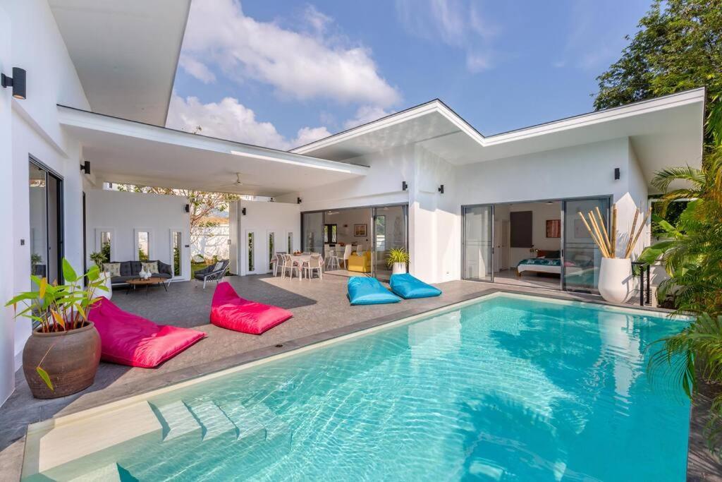 Lady Blue, 3 Bedrooms, Chaweng Noi Villa *