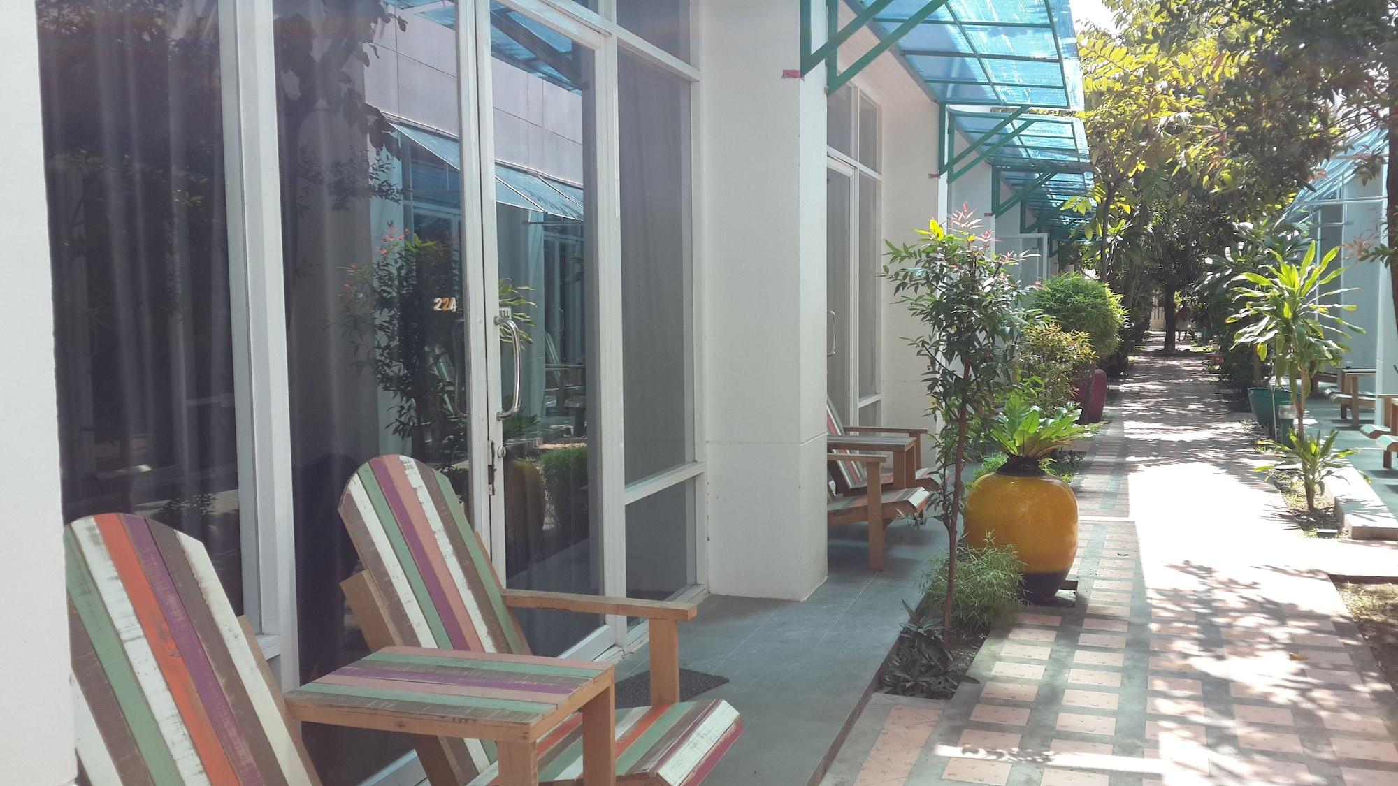 Khun Hotel 2*