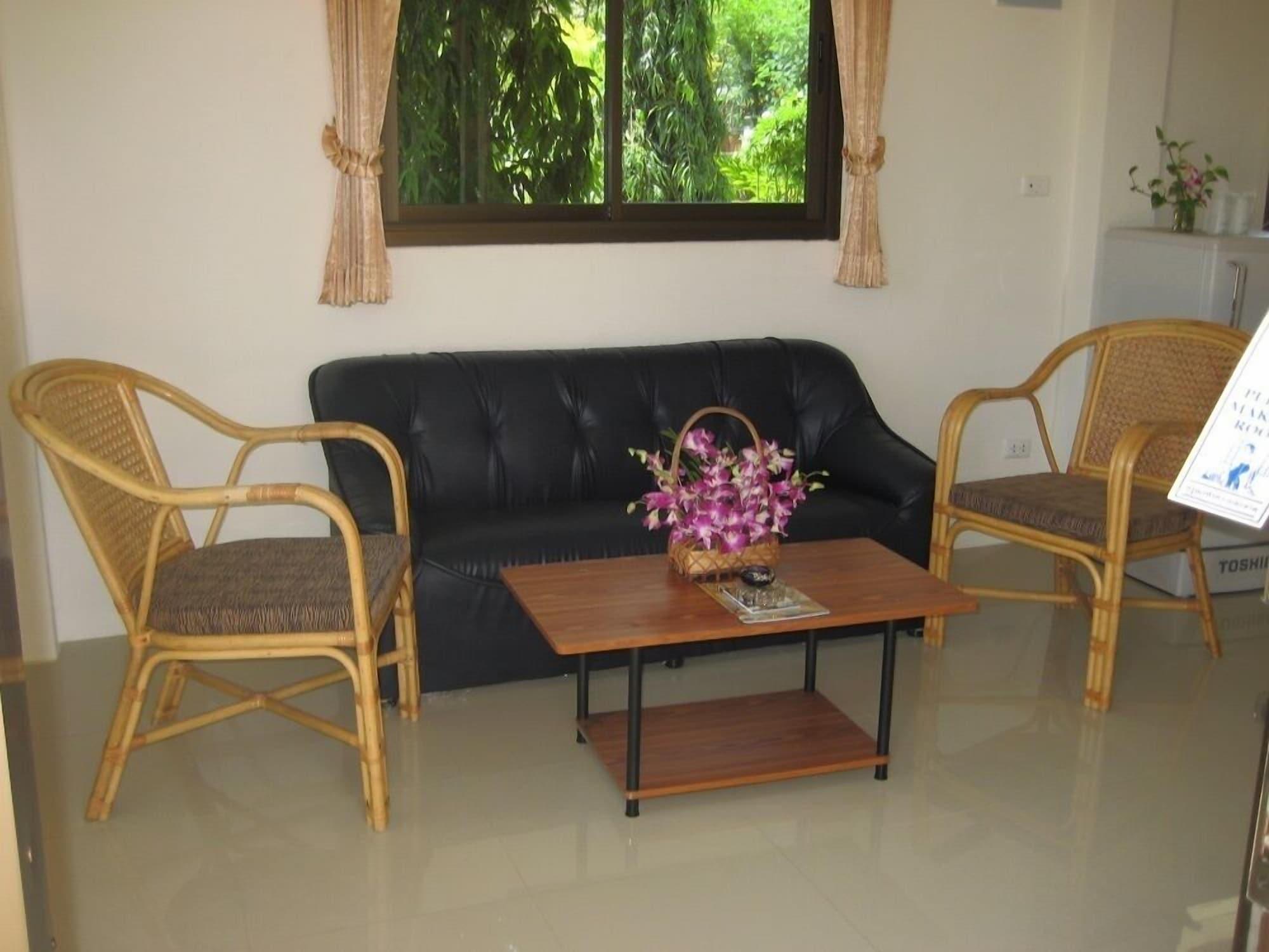 Baan Saen Sook 3*