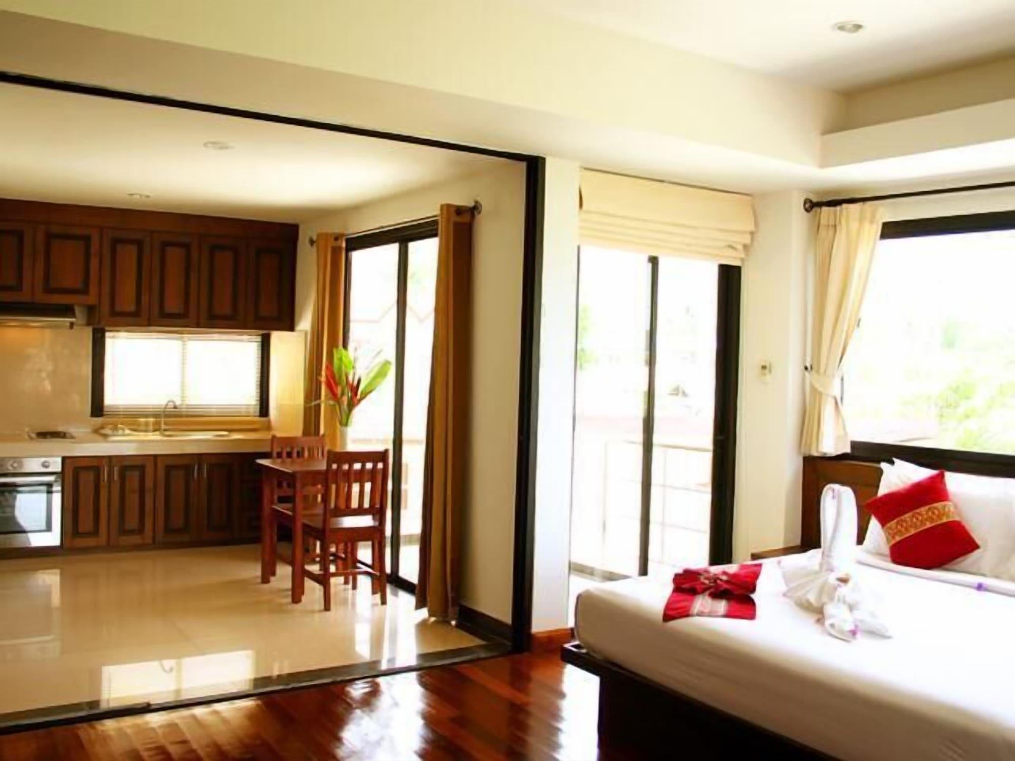 Chaweng Lakeview Condotel 3*