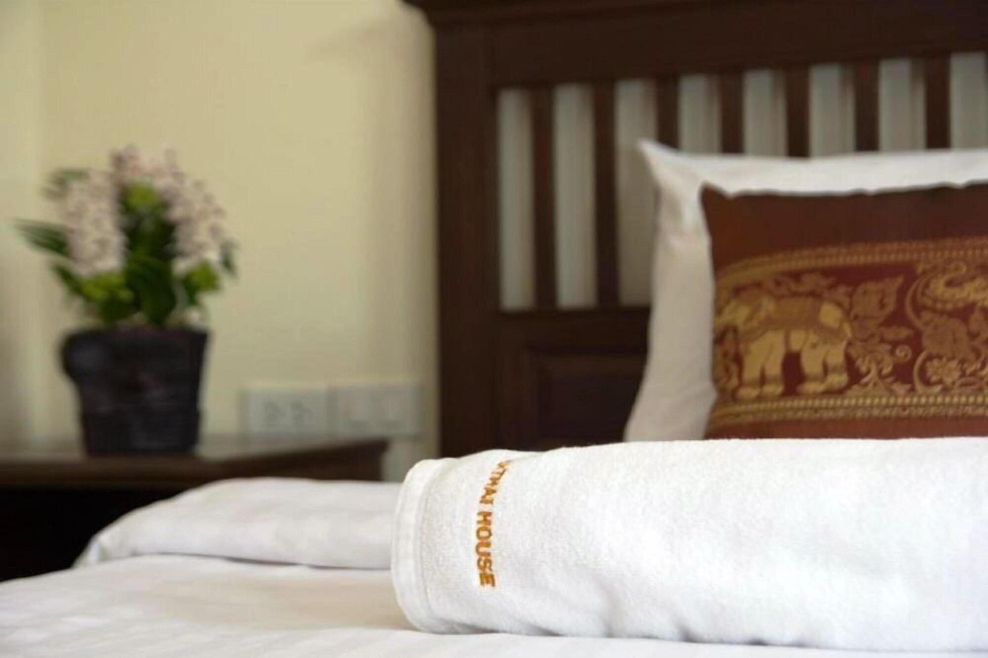 Hathai House Hotel 2*