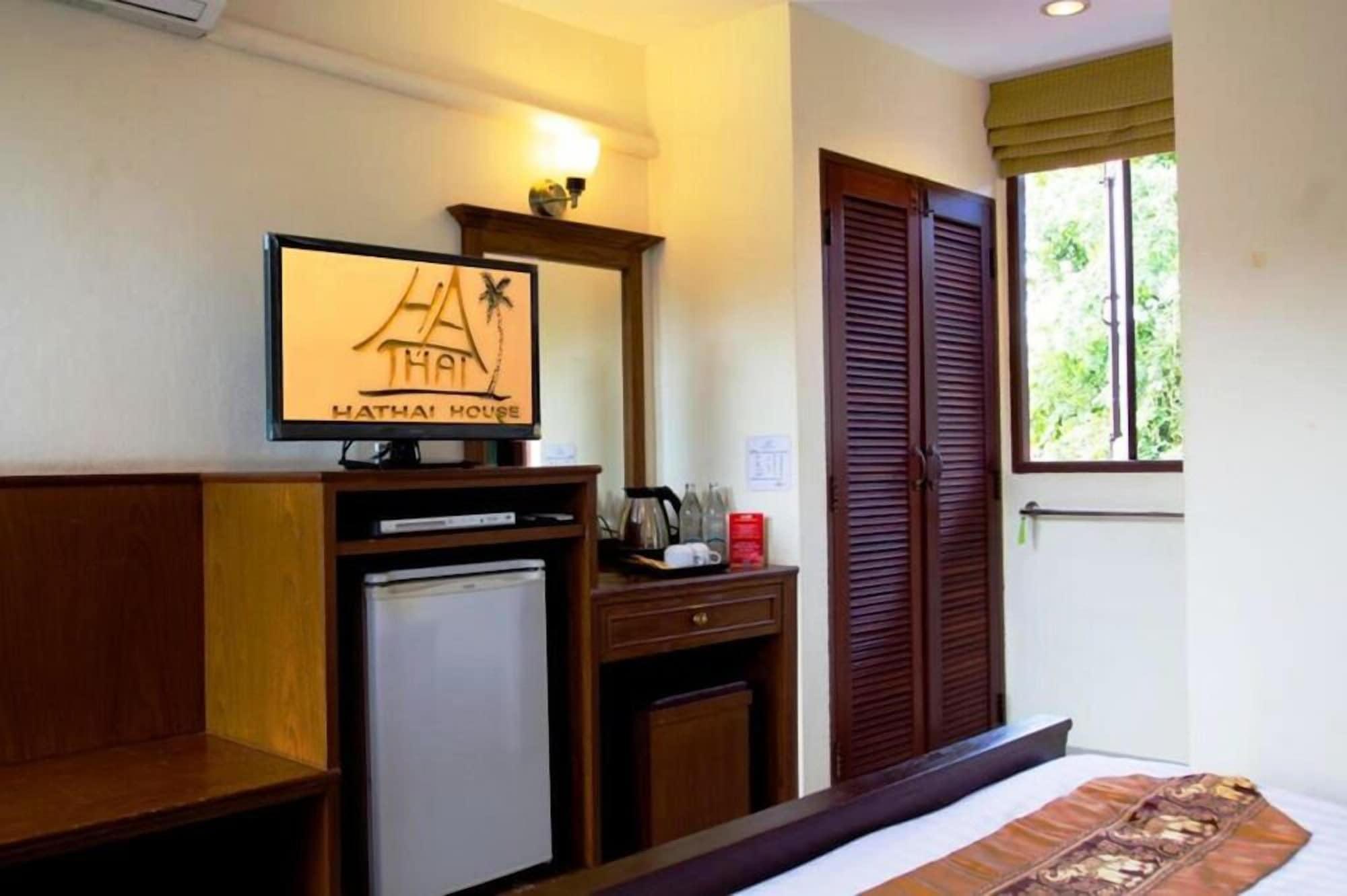 Hathai House 2*