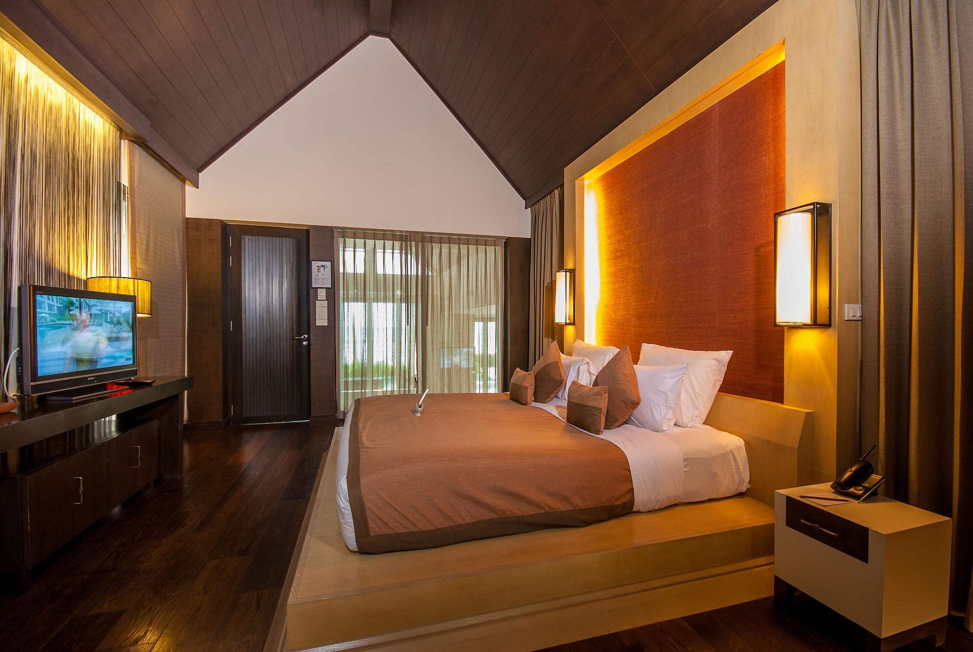 Resort The Sea And Residences By Tolani - Sha Extra