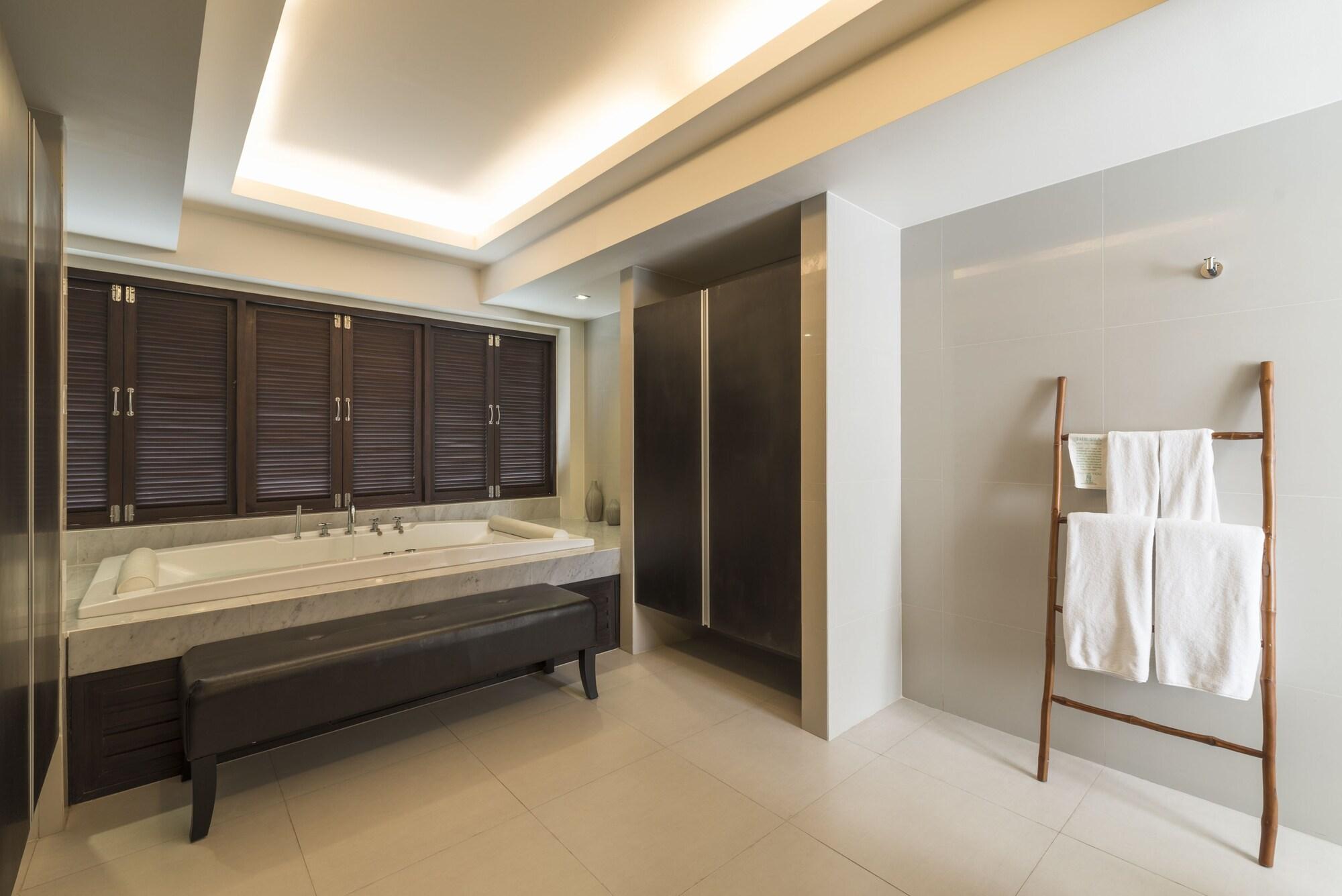 The Sea And Residences By Tolani - Sha Extra Resort