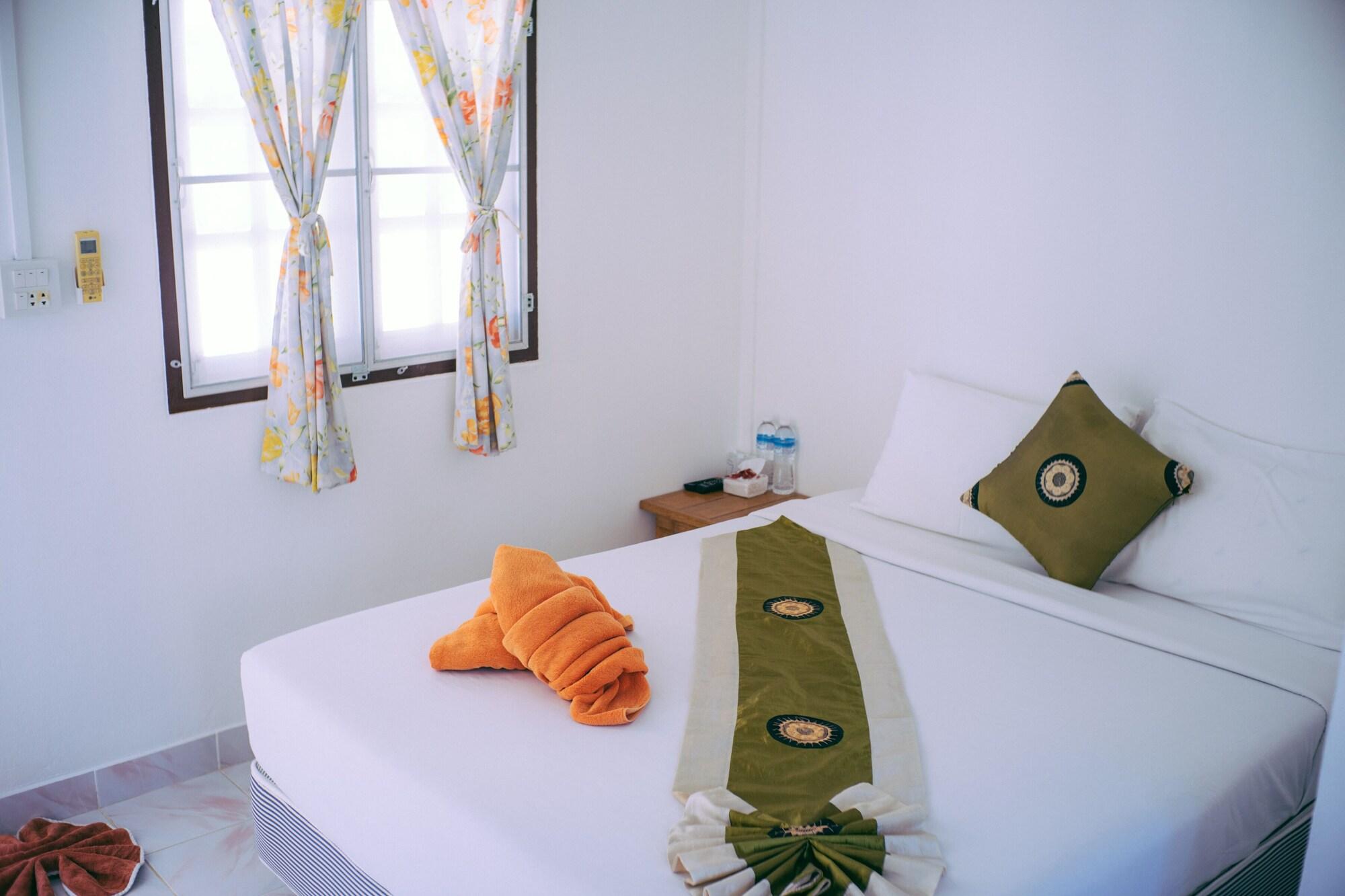 Amity Beach Hotel Maret