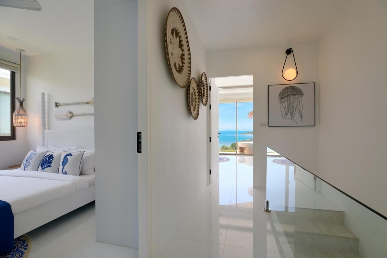 Villa Bayside Luxury Villas: Beachfront Retreat With Sea Views