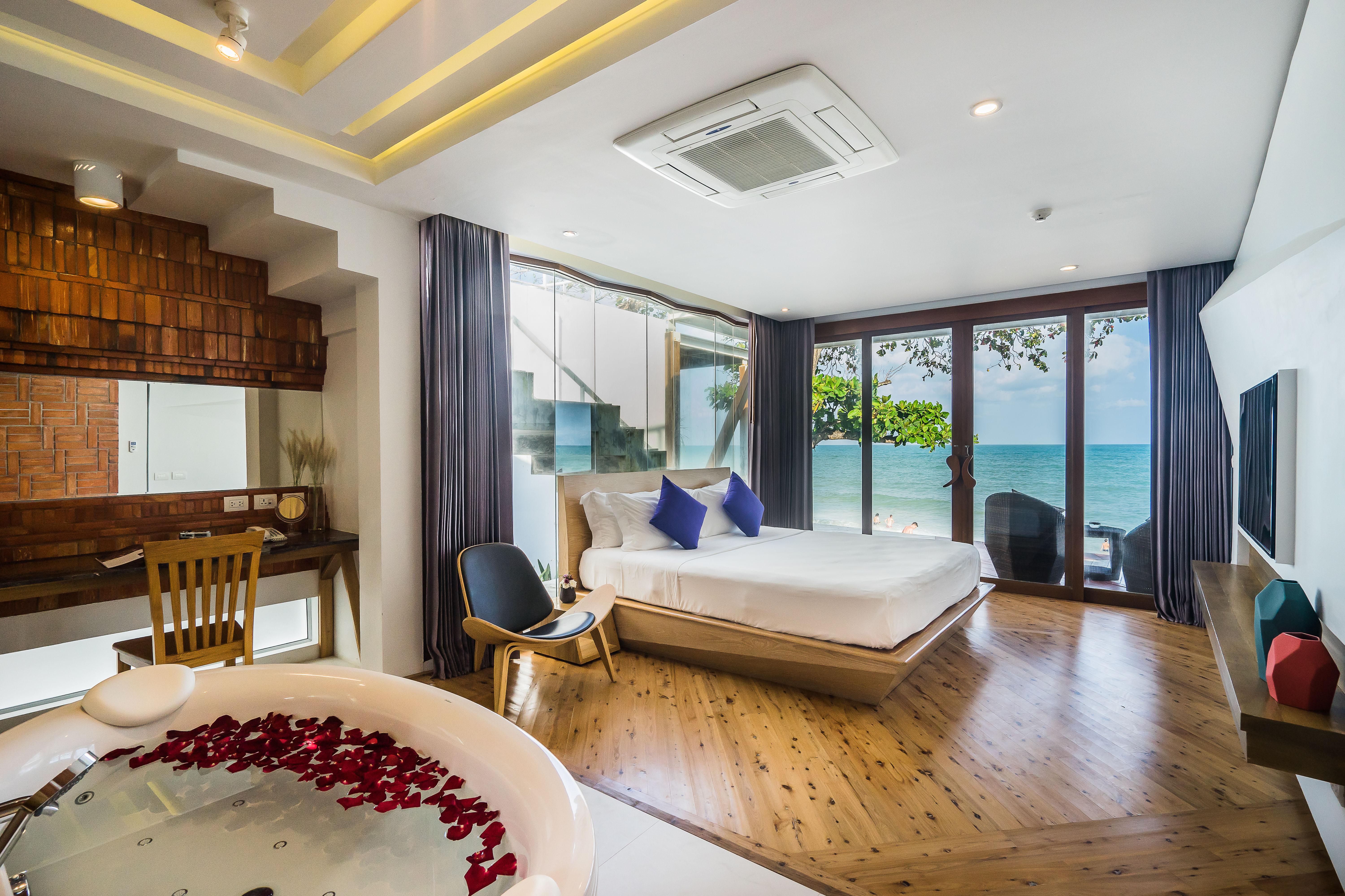 White Samui Hotel 4*
