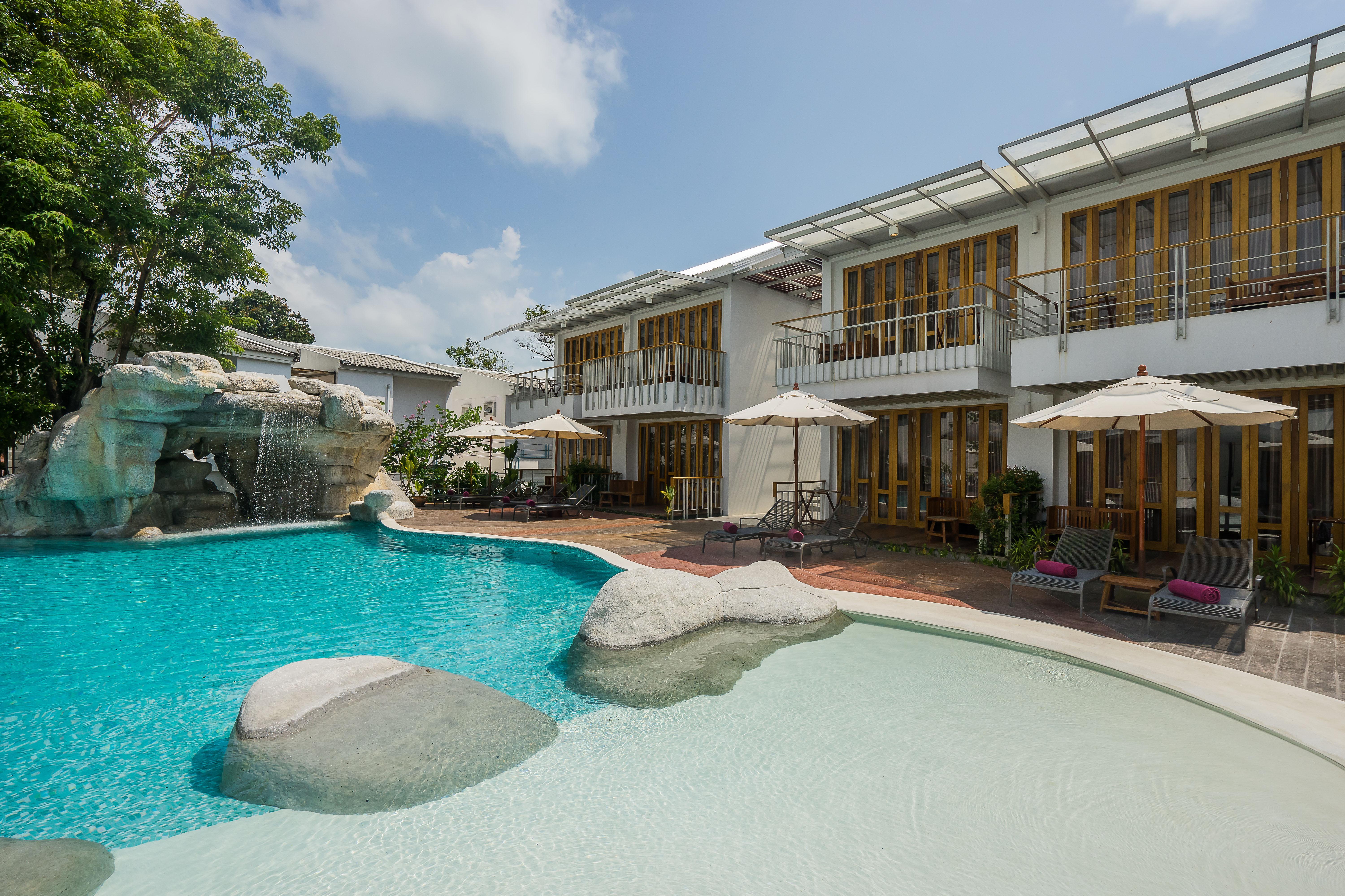 White Samui Hotel