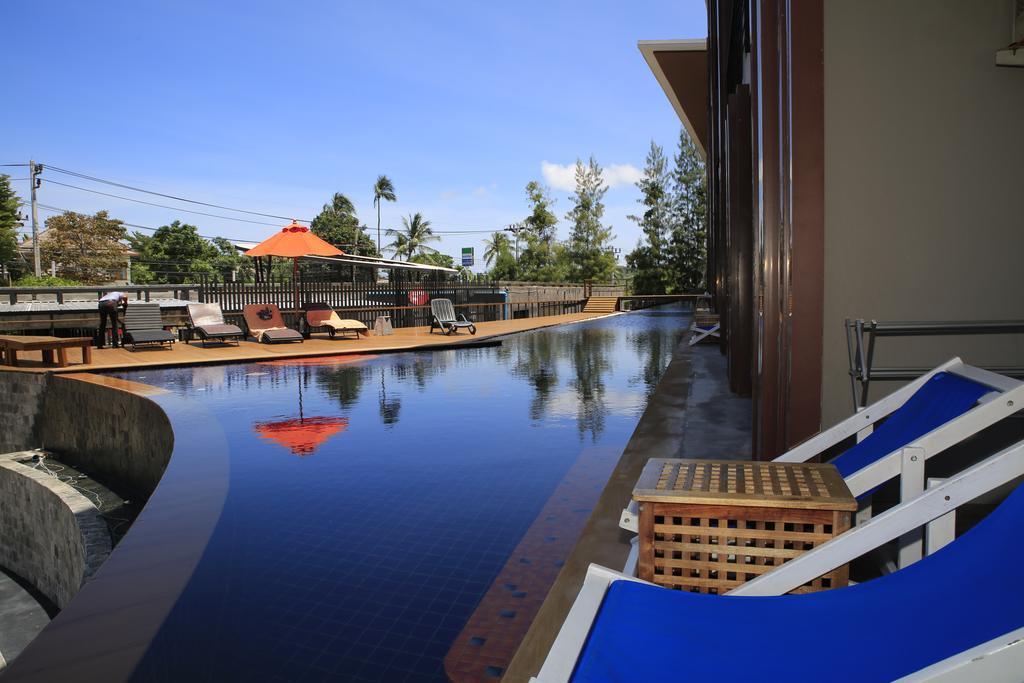 Pool Access By Punnpreeda