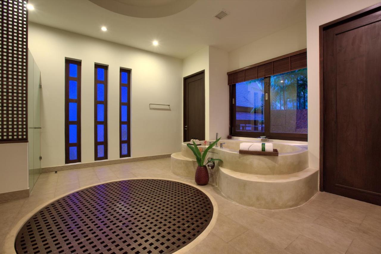 Dhevatara Cove Villa *