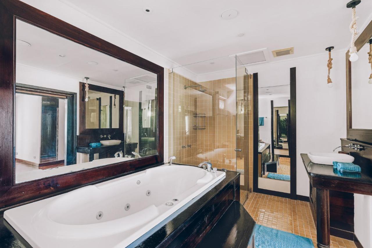 Samui Art Villa *