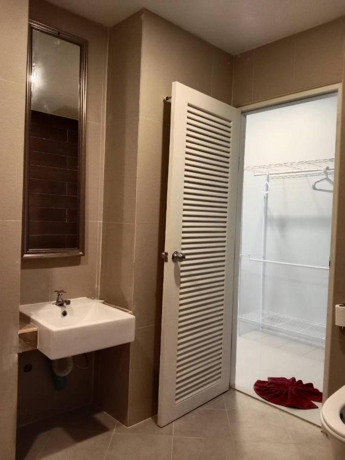 Baan Ampai Hotel