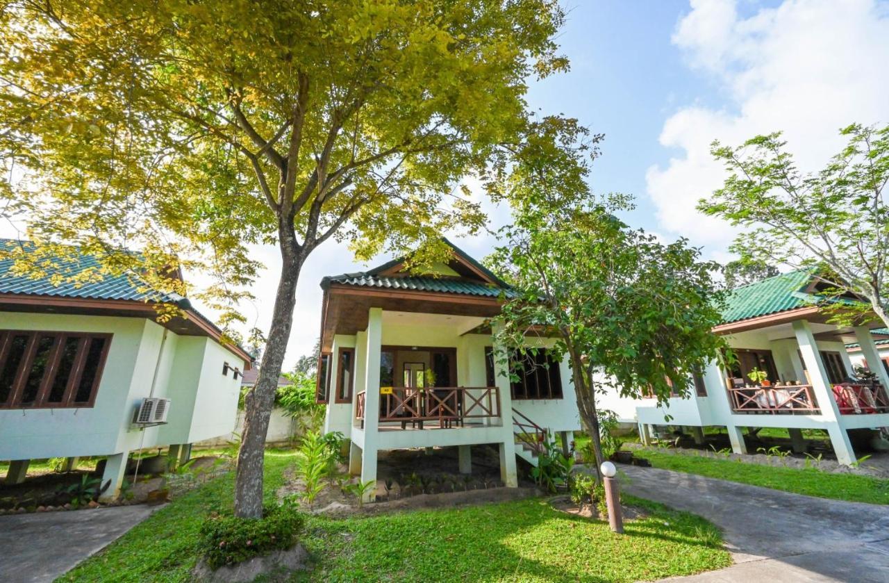 Casa de hóspedes Poowadee Hua Thanon (Koh Samui)