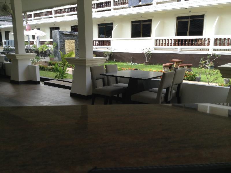 Tropical Palm Resort
