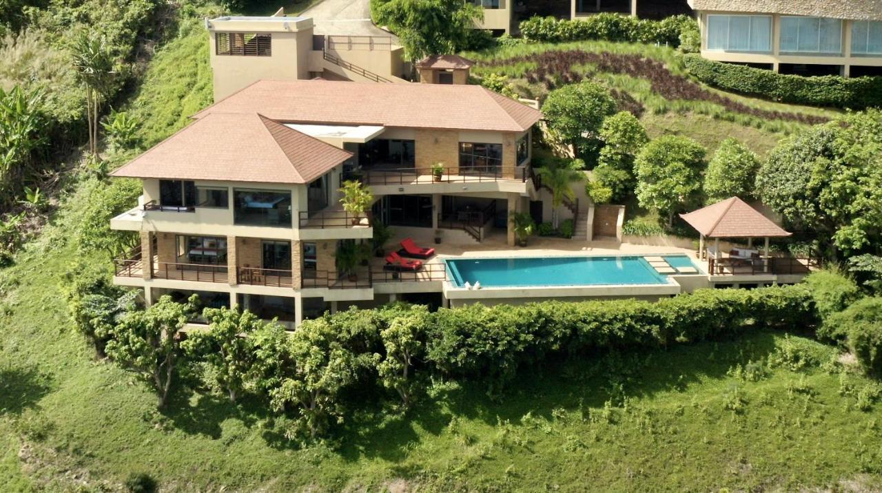Fah Suay - Incredible & Spacious 5 Bedrooms Mae Nam