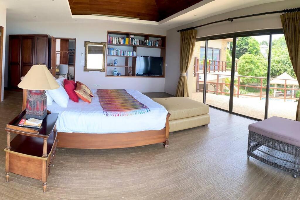 Villa Fah Suay - Incredible & Spacious 5 Bedrooms Mae Nam