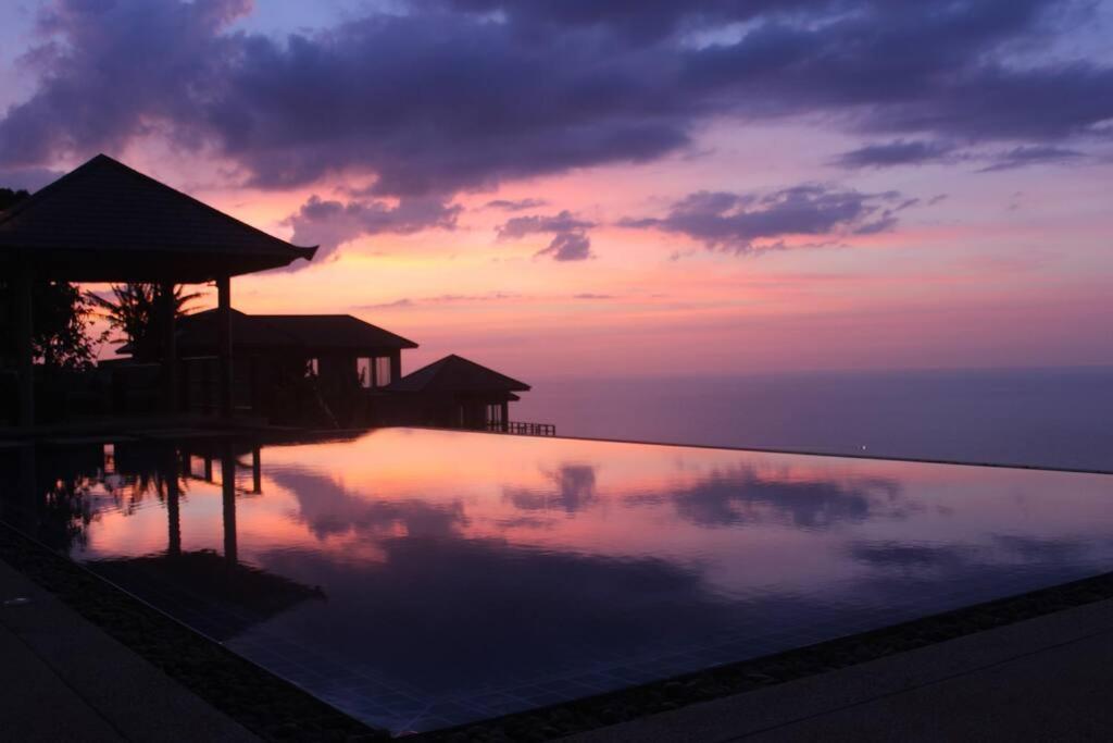 Fah Suay - Incredible & Spacious 5 Bedrooms Mae Nam