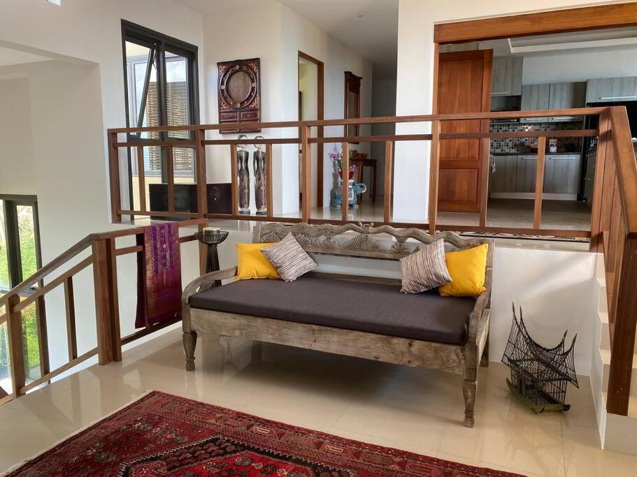 Fah Suay - Incredible & Spacious 5 Bedrooms