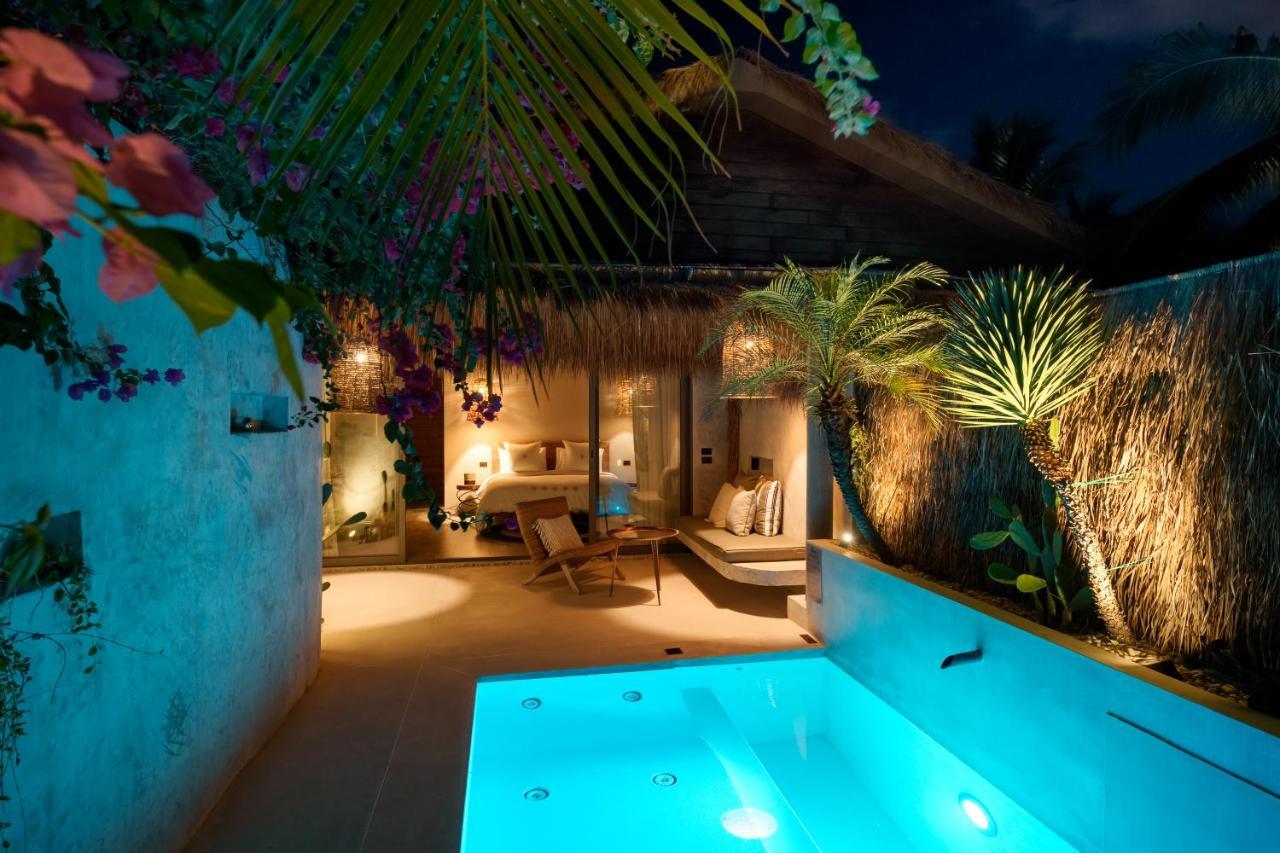 Odyssey - Luxury Beachfront Boutique - Guest house