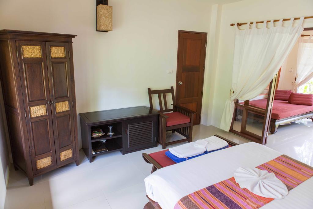 Easy Detox Retreat Resort Laem Set Beach
