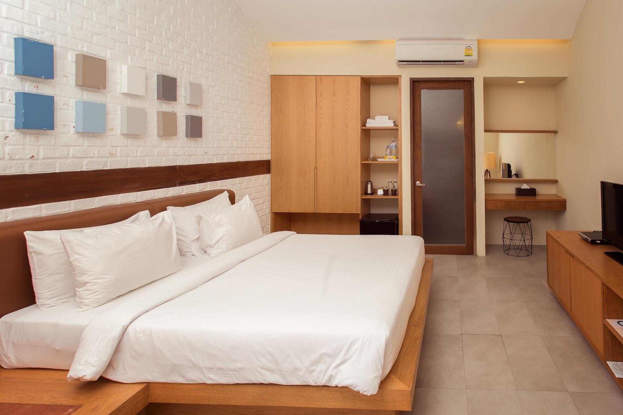 Resort Baan Talay 4*