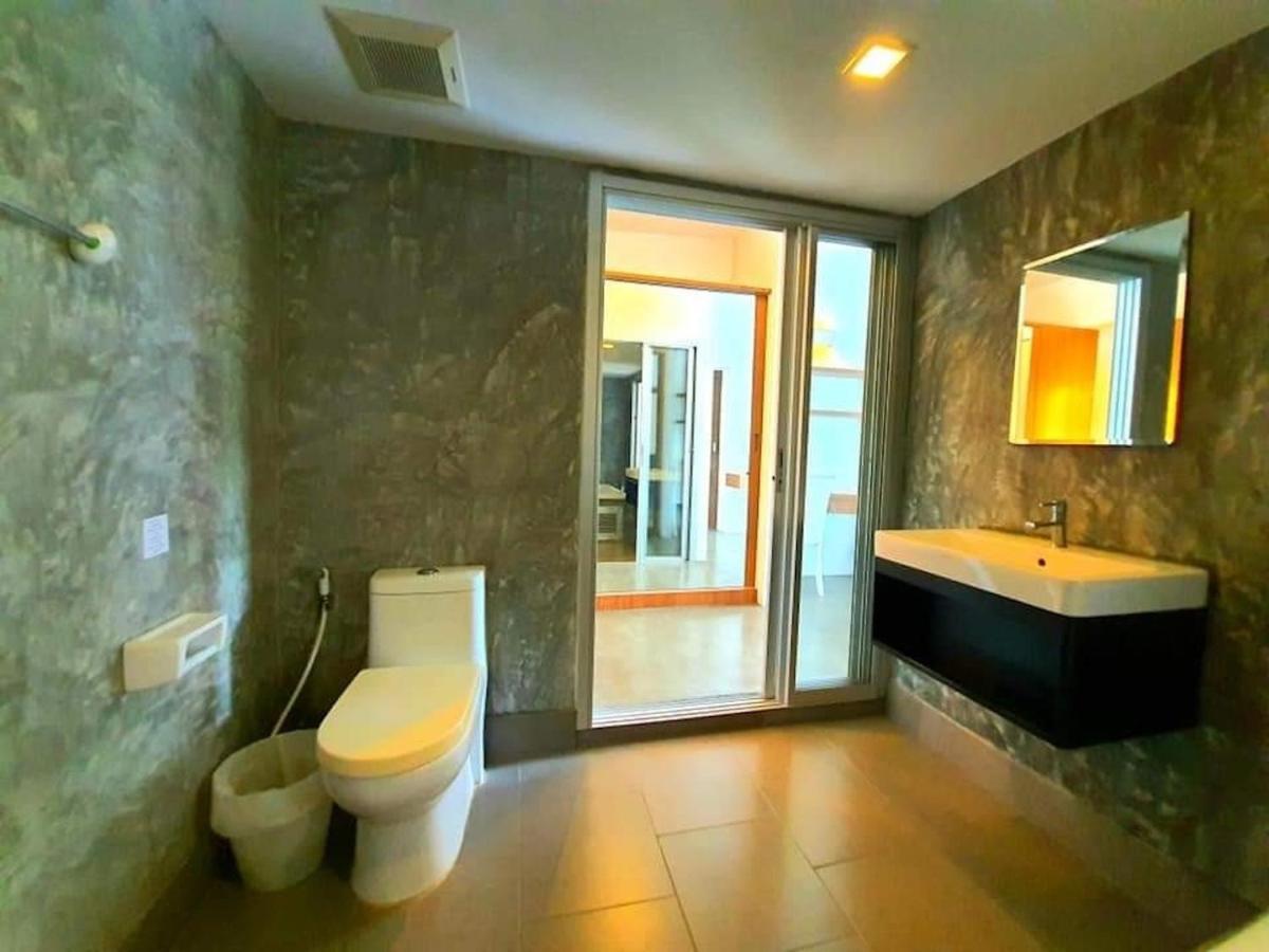 Apartment In Replay At Bangrak *
