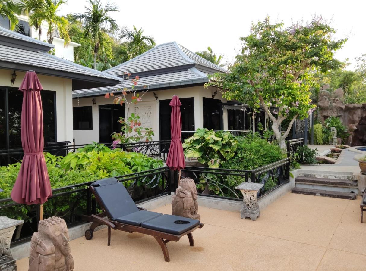 Villa Avec Majordome Et Cuisinier
