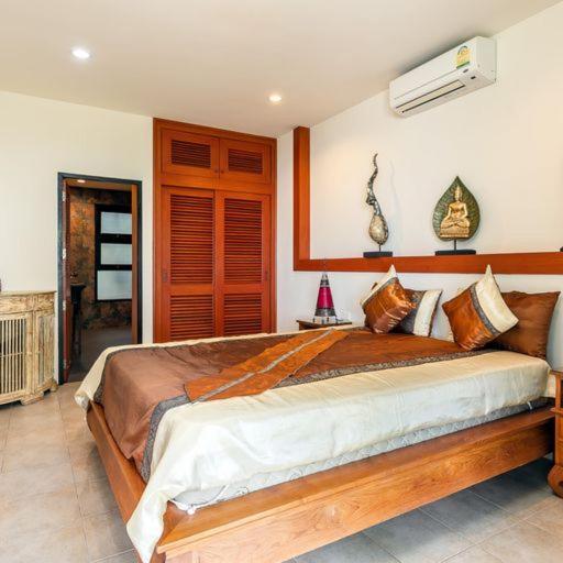 Avec Majordome Et Cuisinier Koh Samui