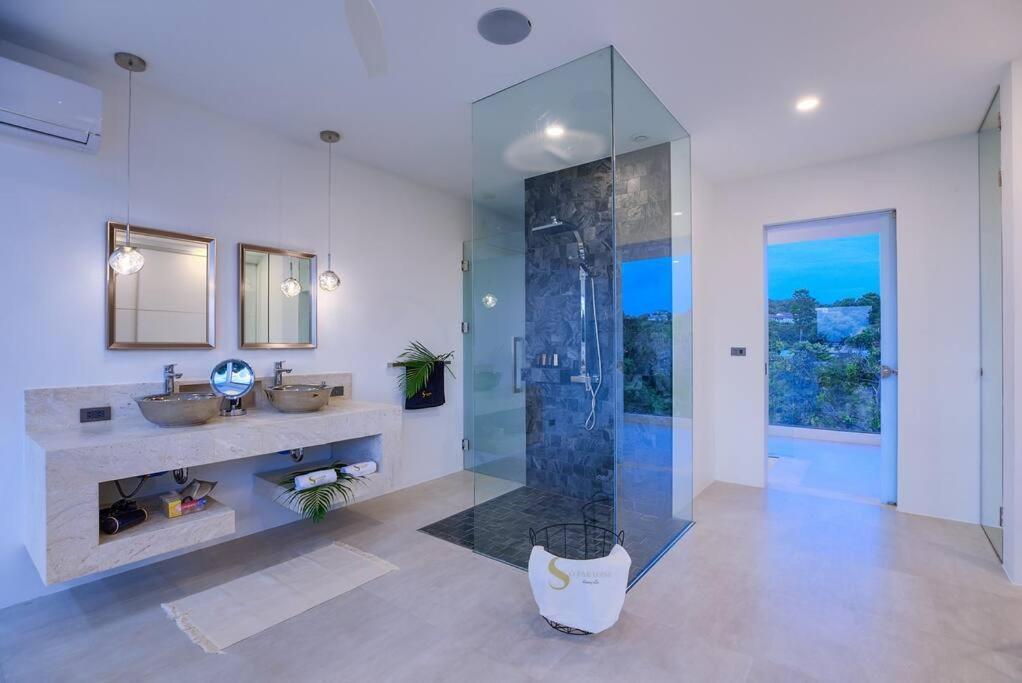 So Paradise 4 Bedrooms Villa *