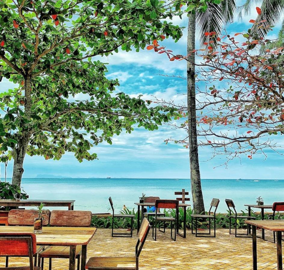 Asrama Chill Lipa Noi And Cafe