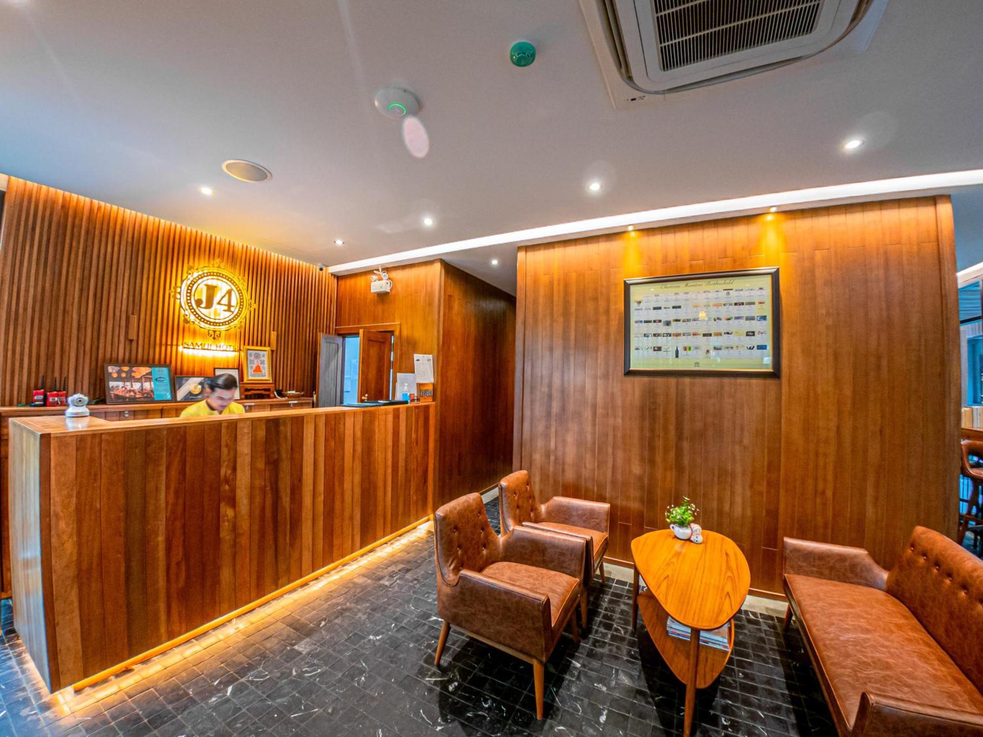 J4 Samui - Sha Hotel