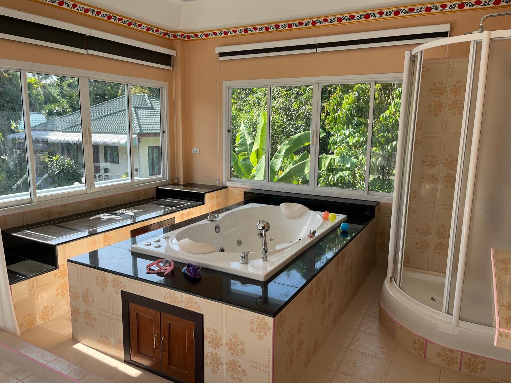 Rick Tew Ninja House Samui Homestay