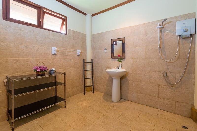 Baan Suvarnabhumi Entire 5 Beds Private Pool On Hill Side Villa