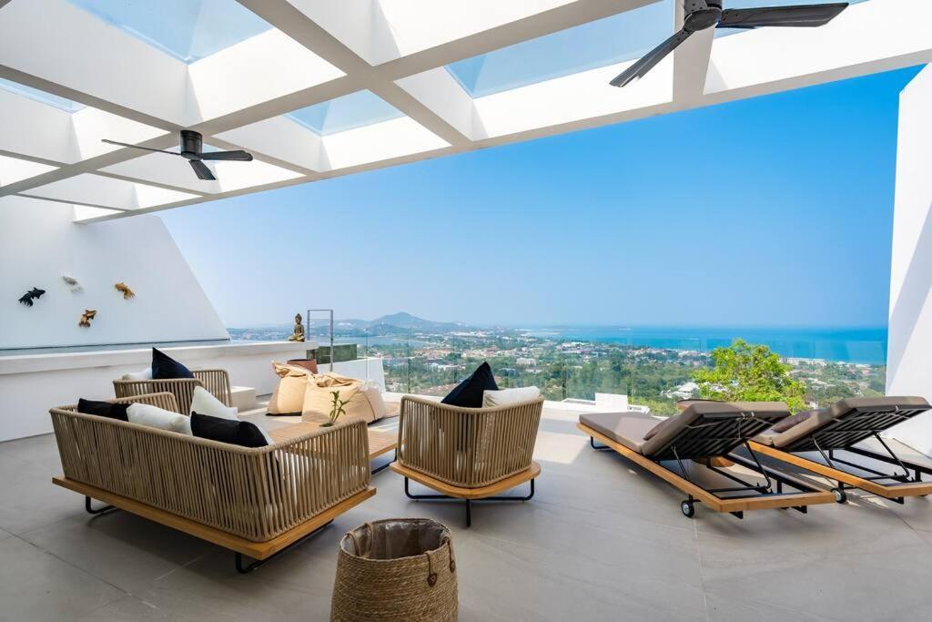Golden Lotus Villa *