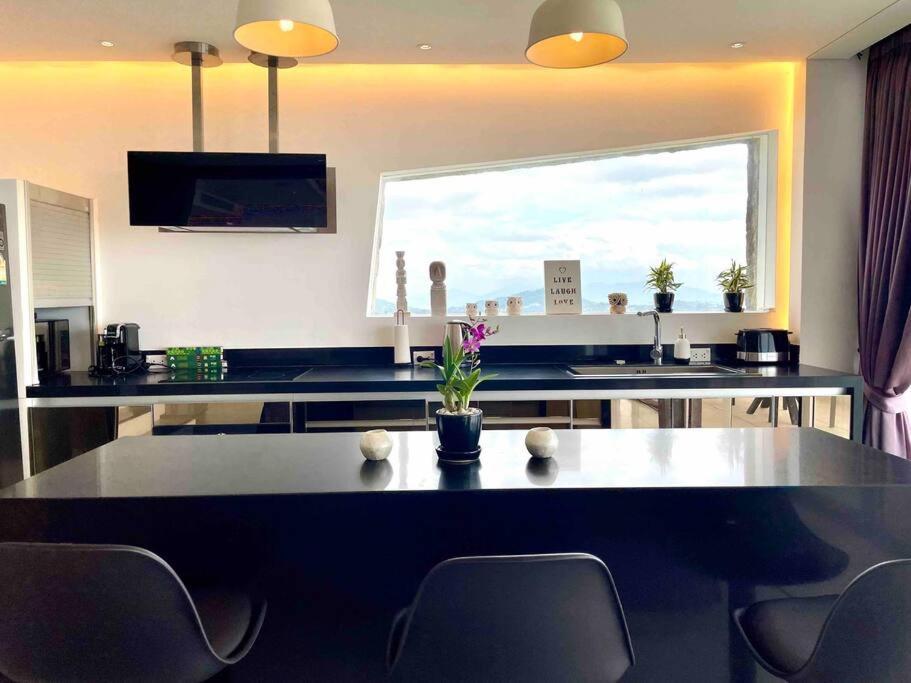 Villa Luxury 2bdr Breathtaking 270 Seaview Pool