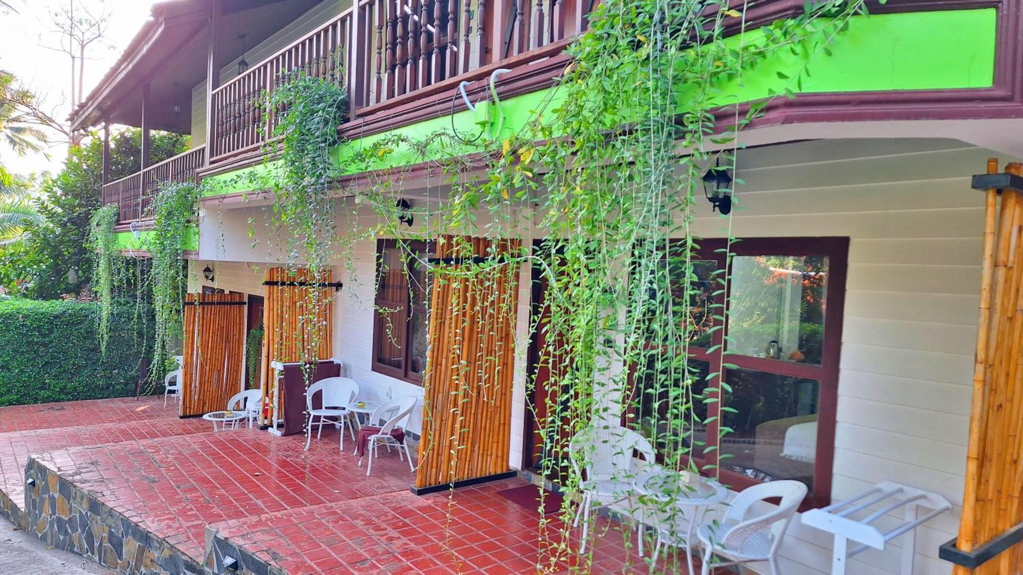 Resort Alpha Gay & - Men Only (adults Only) 3*