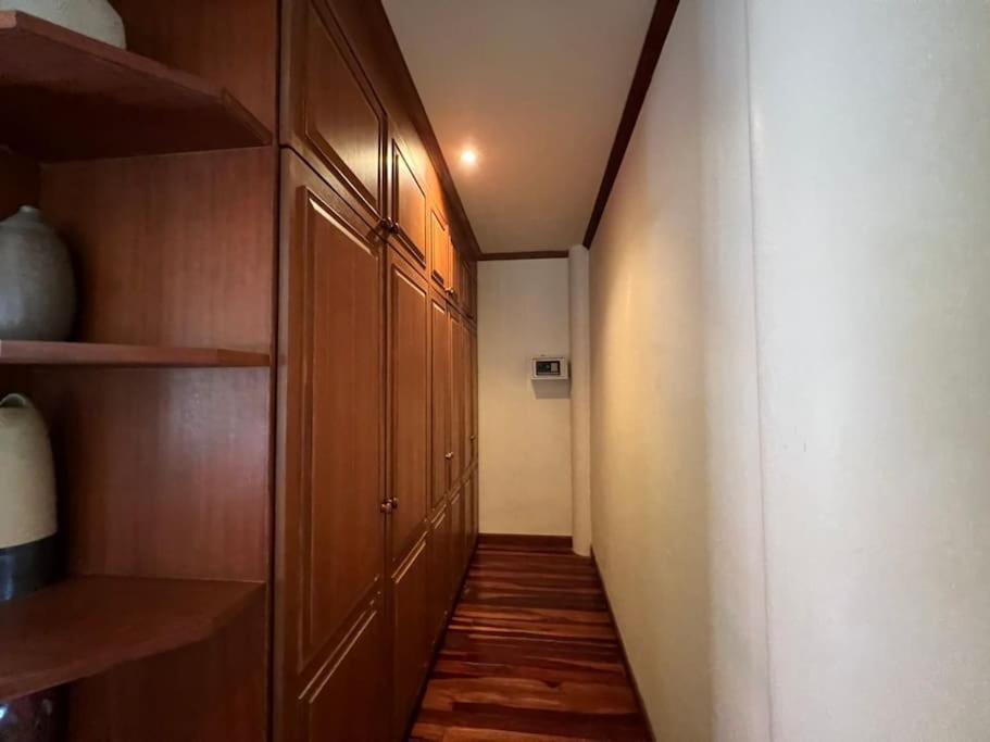 Baan Suvarnabhumi Entire 5 Beds Private Pool On Hill Side Villa