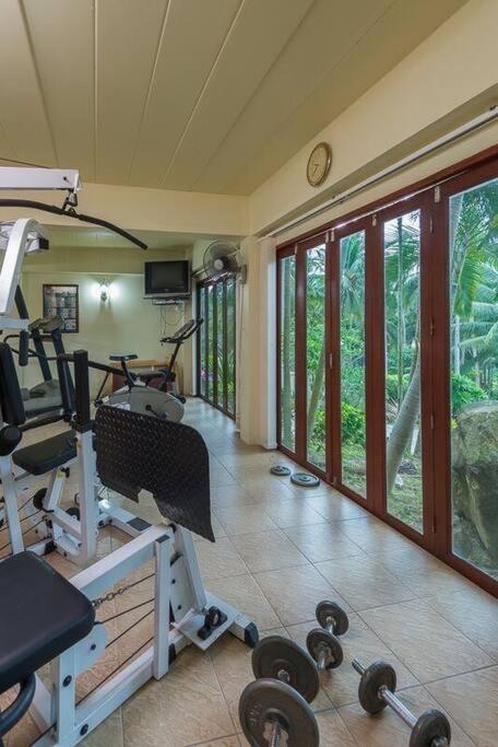 Baan Suvarnabhumi Entire 5 Beds Private Pool On Hill Side *