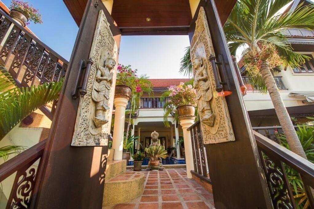 Villa Baan Suvarnabhumi Entire 5 Beds Private Pool On Hill Side