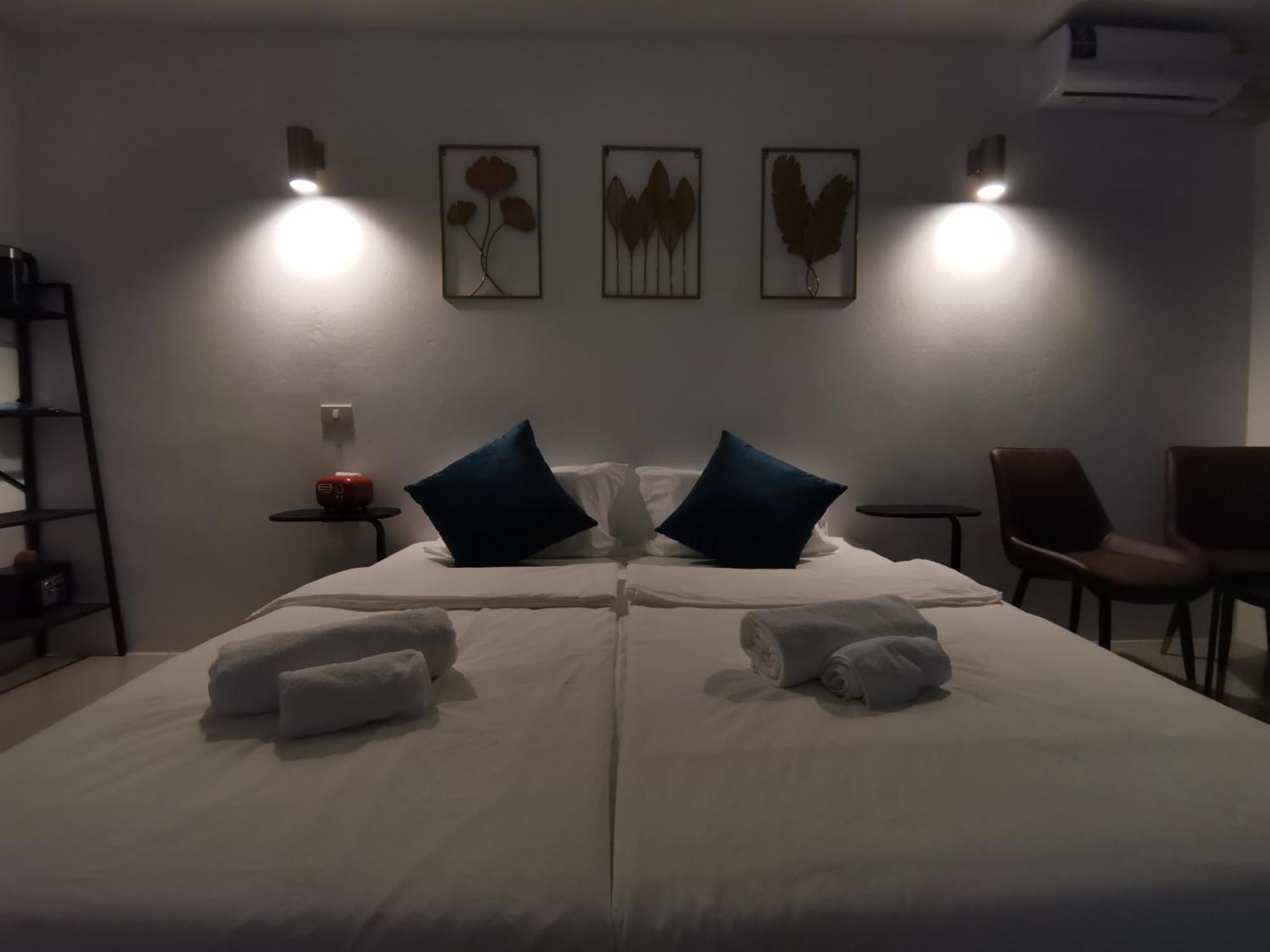 Chu-cha's Hotel