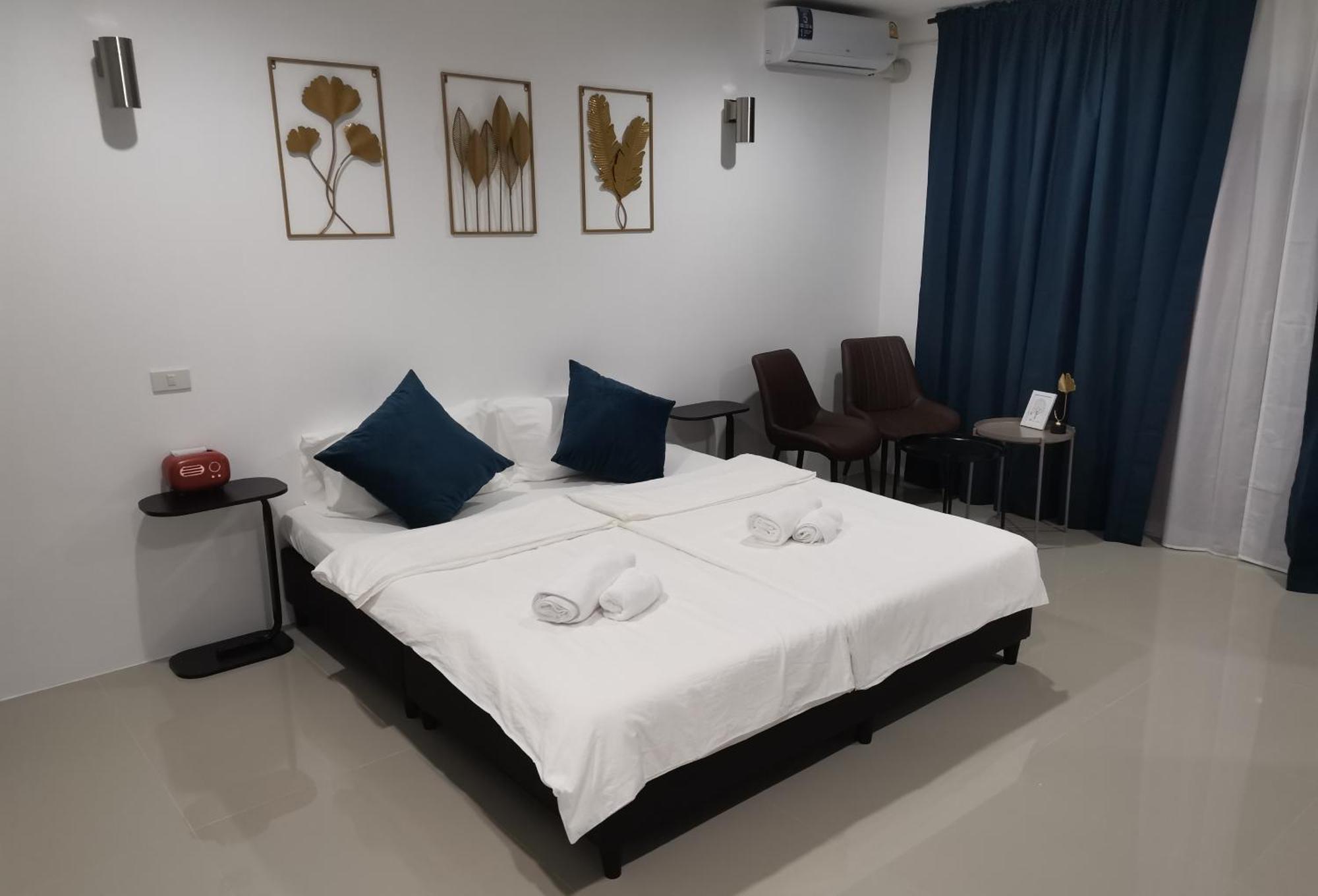 Chu-cha's Hotel